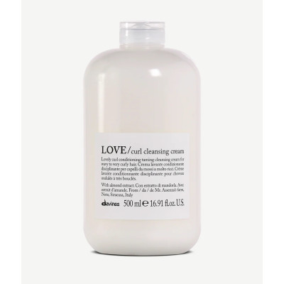 Davines LOVE Curl Cleansing Cream for Wavy and Curly Hair 500ml Davines LOVE Curl Cleansing Cream for Wavy and Curly Hair 500ml